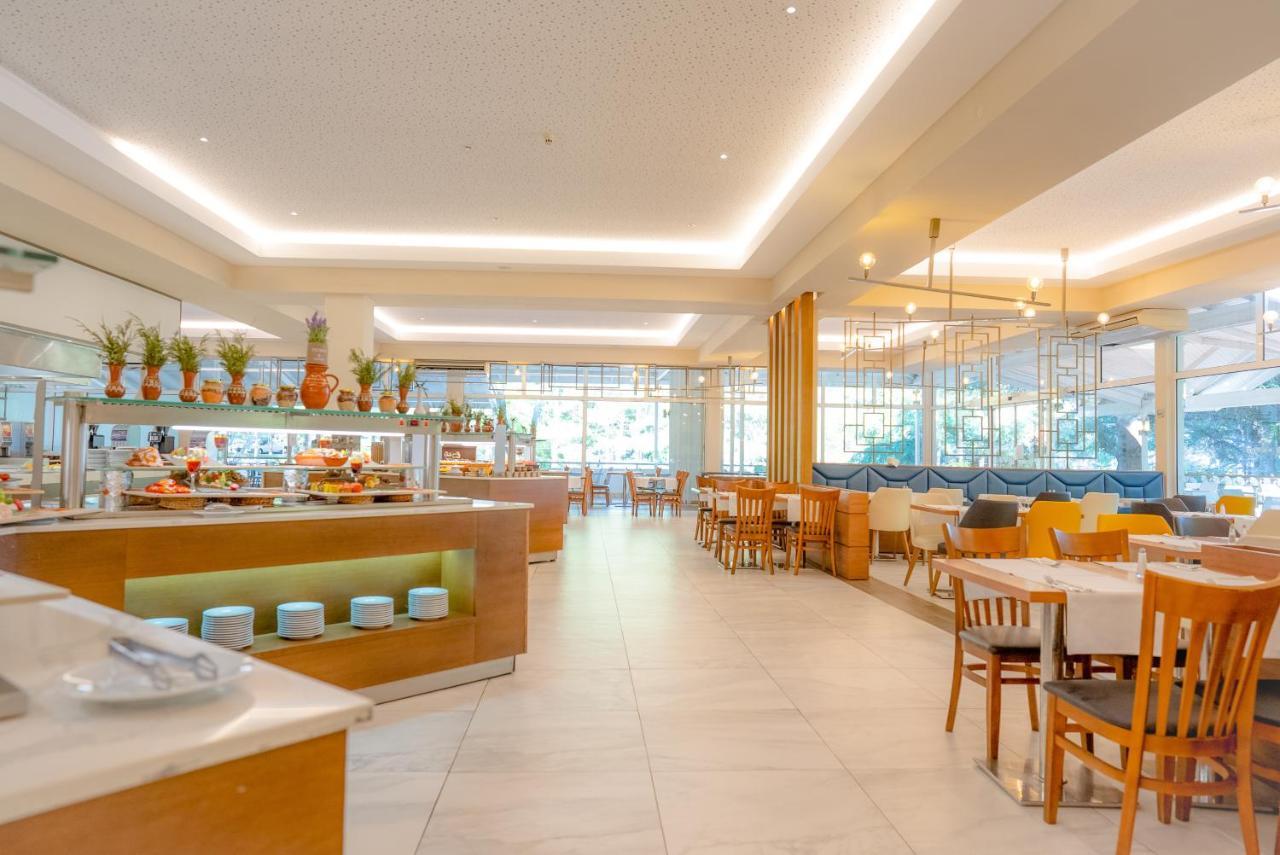 Vita Park Hotel&Aqua Park Albena Bagian luar foto