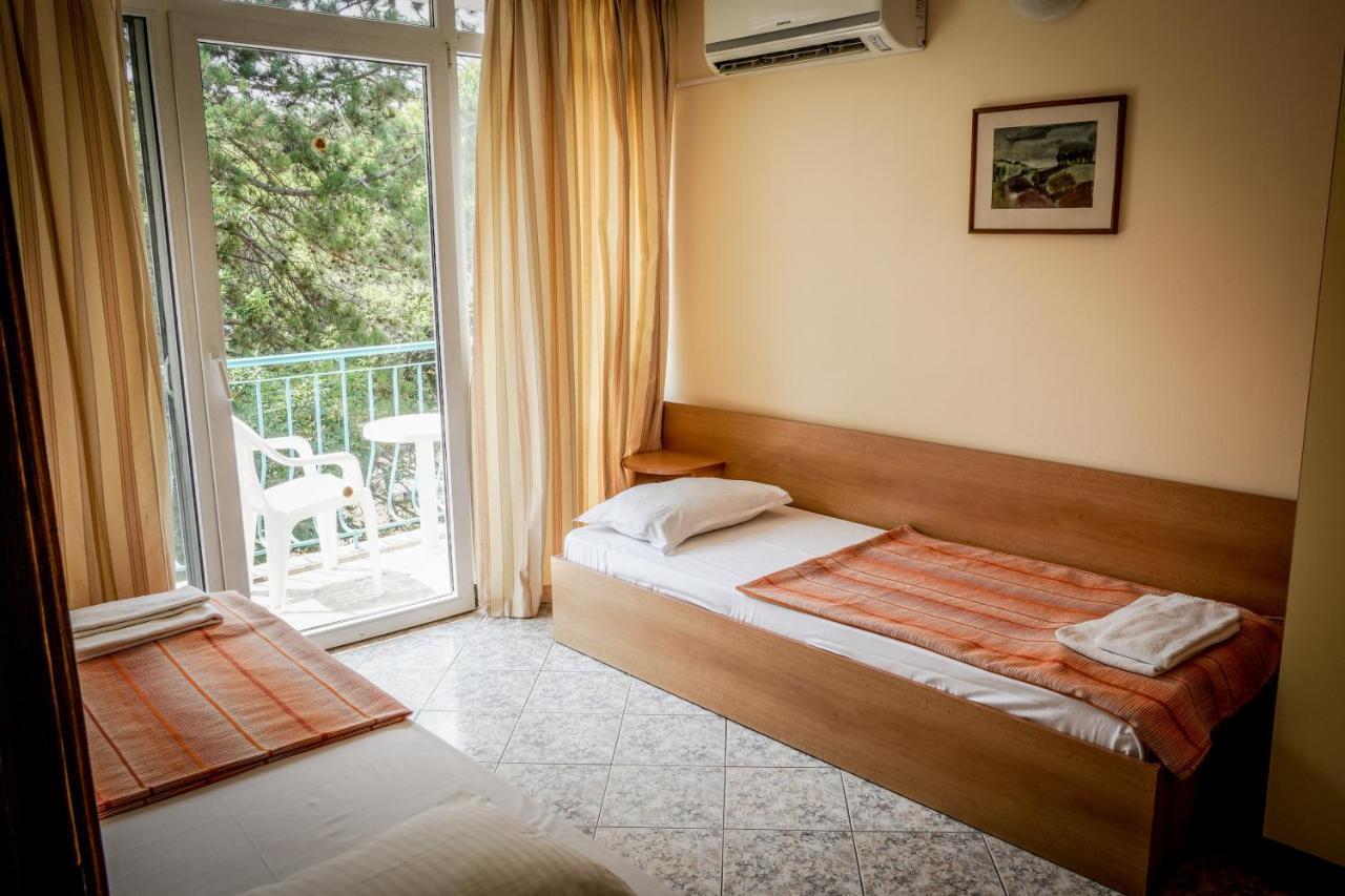 Vita Park Hotel&Aqua Park Albena Bagian luar foto