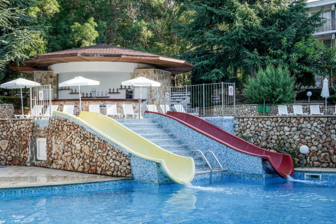 Vita Park Hotel&Aqua Park Albena Bagian luar foto