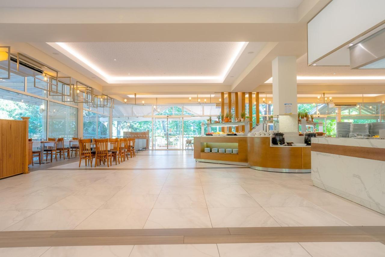 Vita Park Hotel&Aqua Park Albena Bagian luar foto