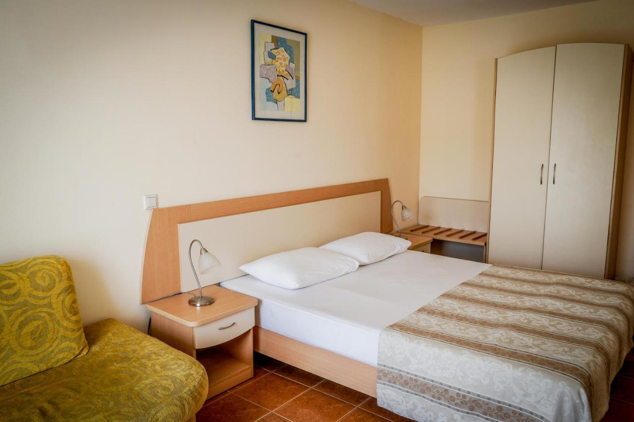 Vita Park Hotel&Aqua Park Albena Bagian luar foto