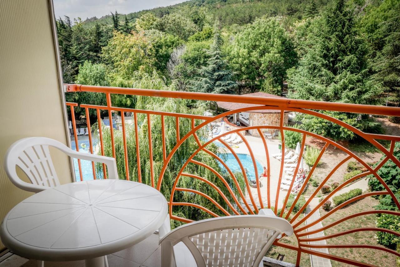 Vita Park Hotel&Aqua Park Albena Bagian luar foto