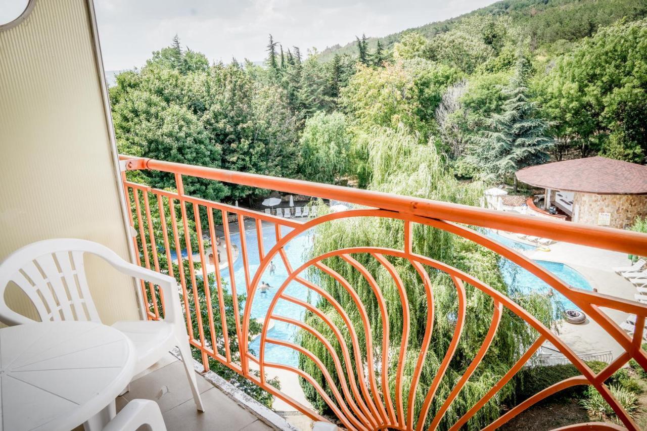 Vita Park Hotel&Aqua Park Albena Bagian luar foto