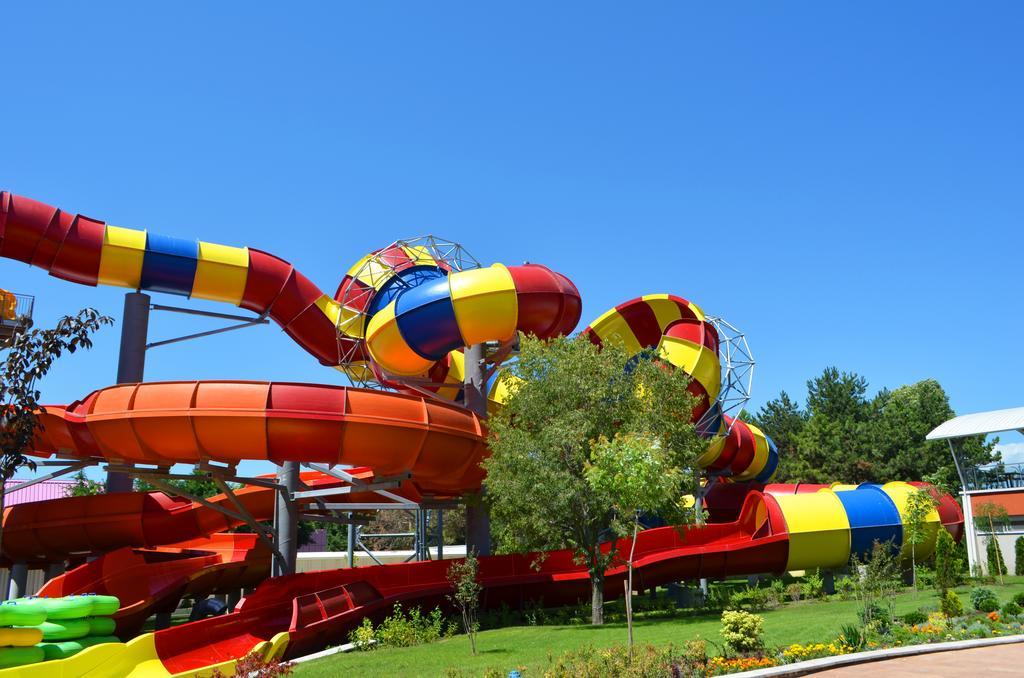 Vita Park Hotel&Aqua Park Albena Bagian luar foto